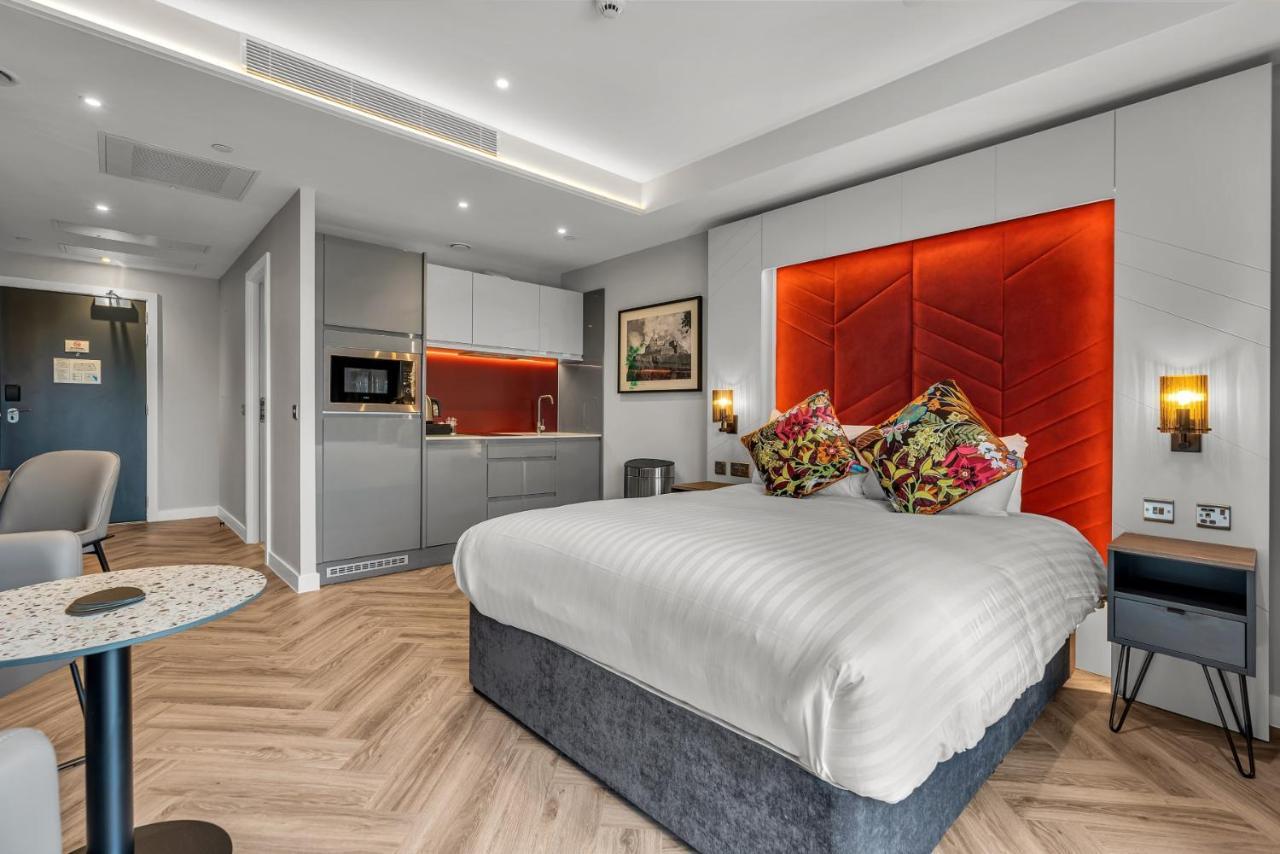 Roomzzz Единбург Екстериор снимка