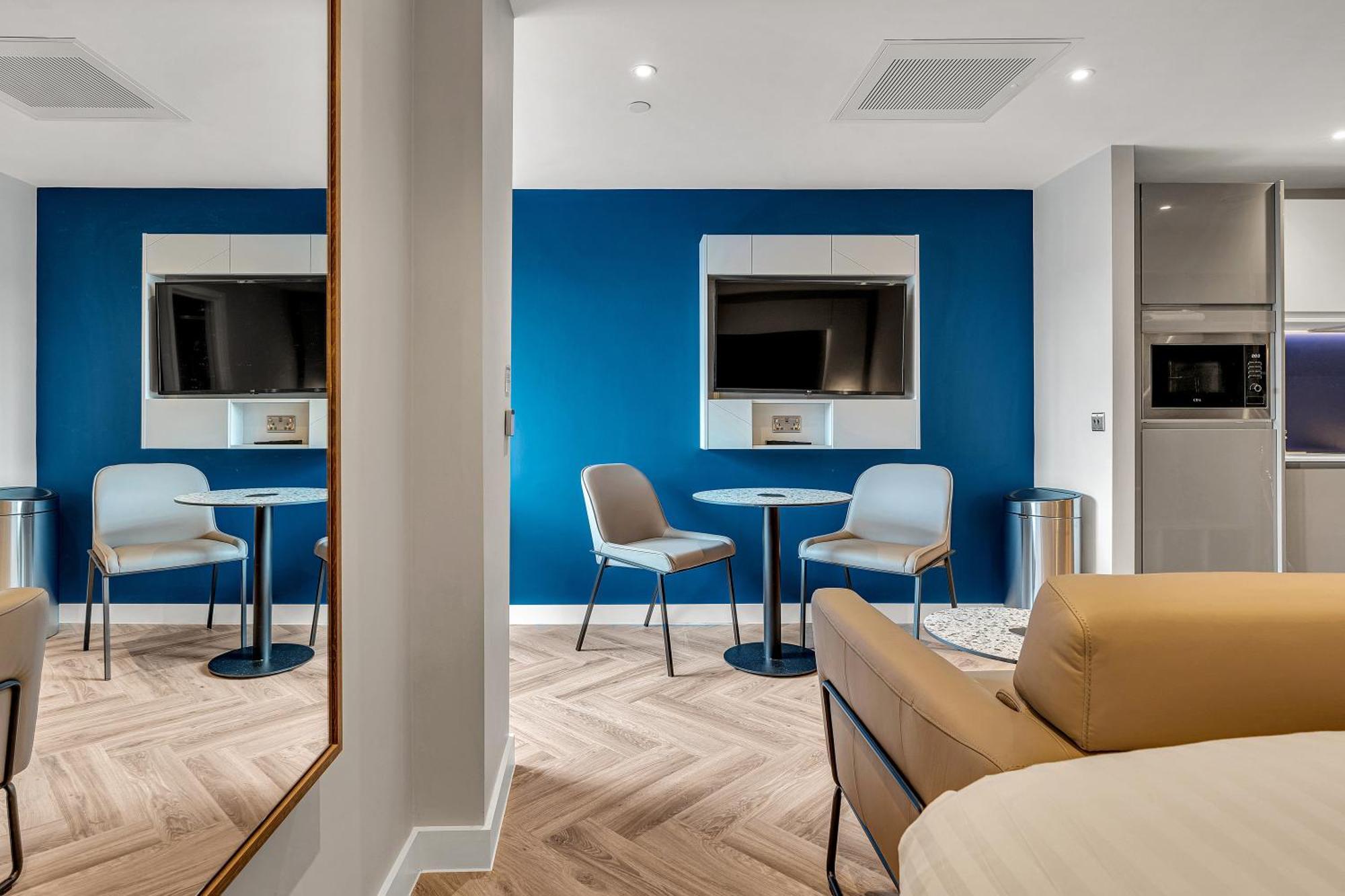 Roomzzz Единбург Екстериор снимка